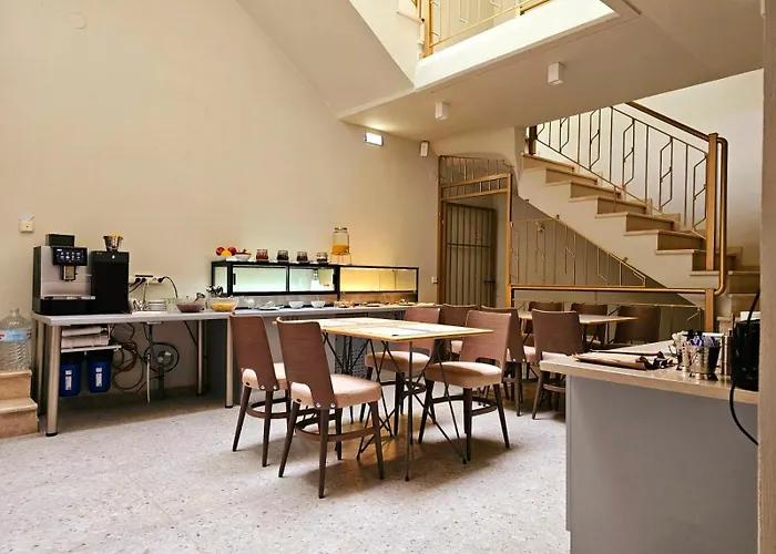 Jj Rooms Luxury Apartments